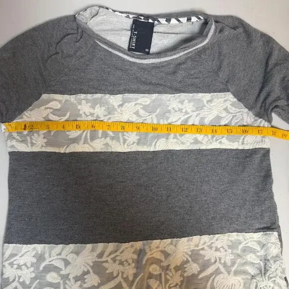 Dolan Anthropologie Women's‎ XS Lace 3/4 Sleeve Floral Top Made USA Classic - Picture 3 of 8